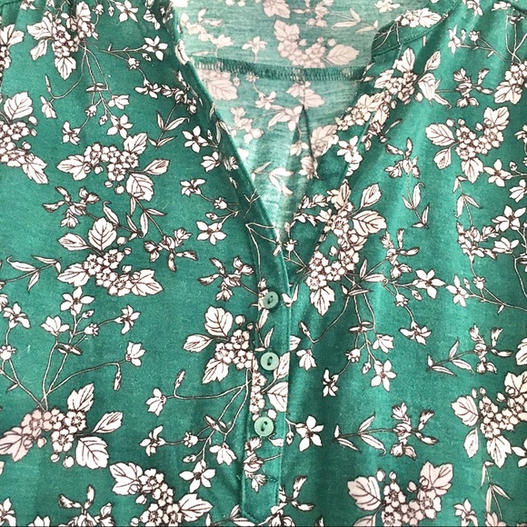 Green floral blouse - Picture 5 of 5